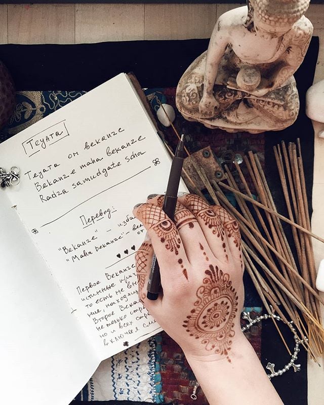 Для дівчат на пальцях хною, фото - Тату майстер Анна Рубан