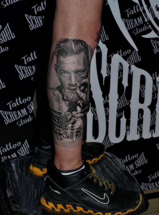 Для хлопців на нозі реалізм, фото -  ScreamSoul Tattoo