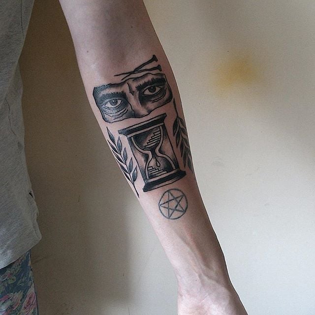 Для хлопців око на передпліччі, фото - Тату майстер Осинская Екатерина