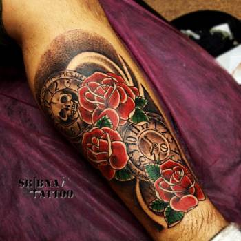 Тату для хлопців на нозі троянда, фото - Тату майстер Саша Срибна