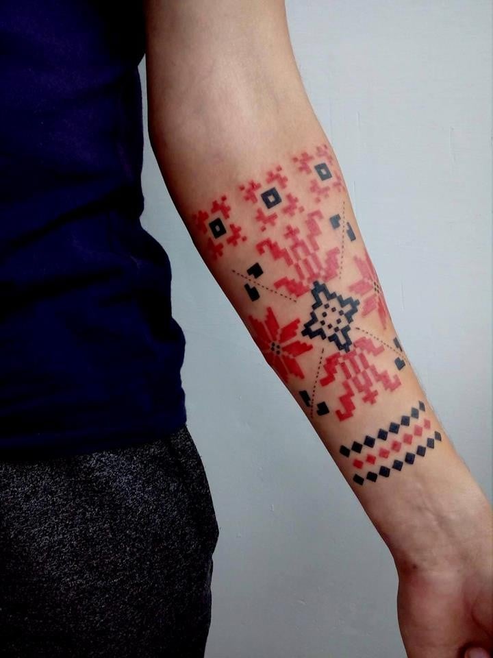 Женские на предплечье цветные, фото - Тату мастер Стас Цимбалюк