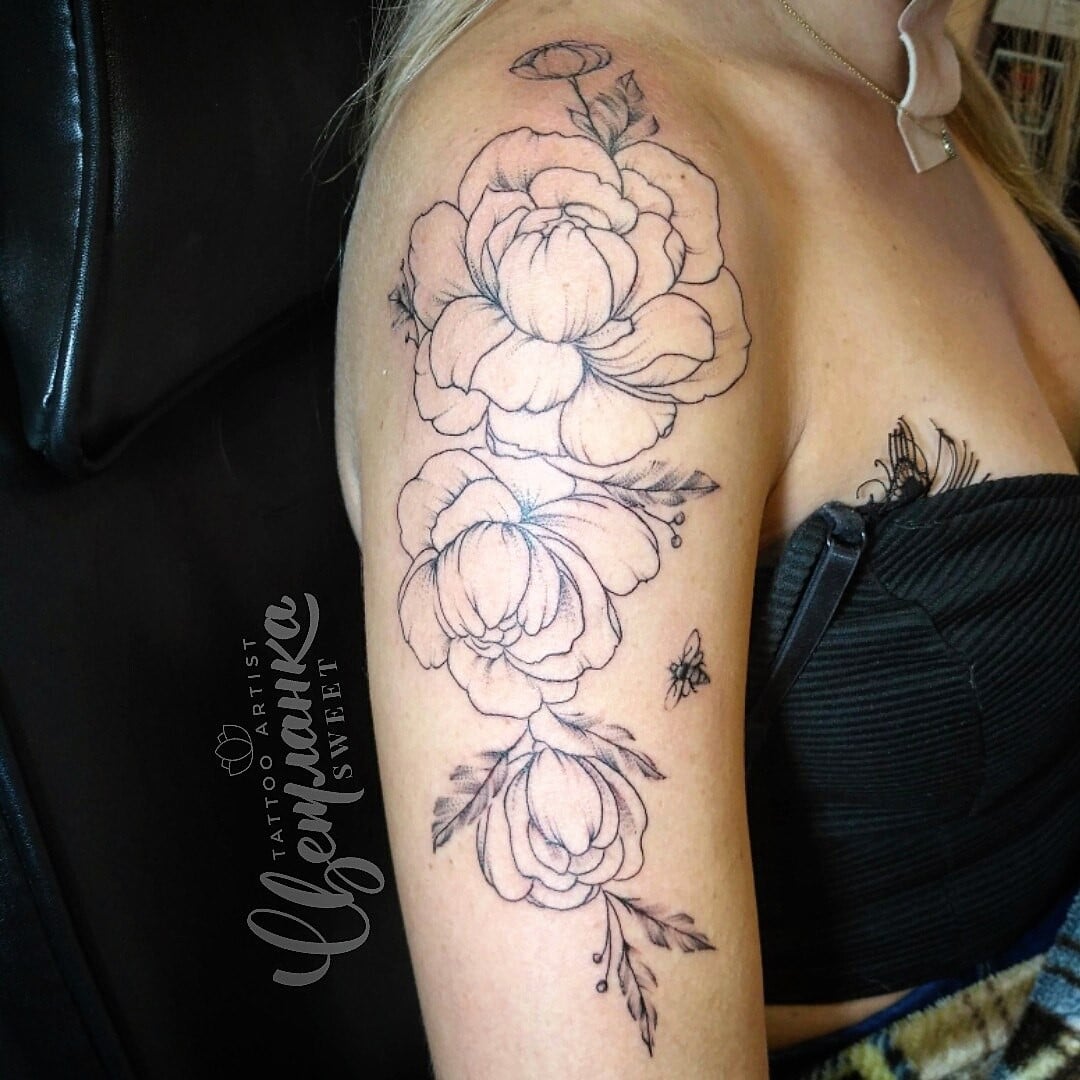 Женские на плече черно-белые, фото - Тату мастер Светлана Чечель