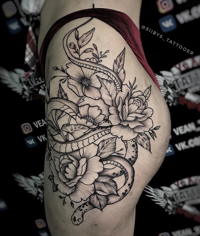 Для дівчат змія чорно-білі, фото - Тату майстер Дмитрий Сладкий