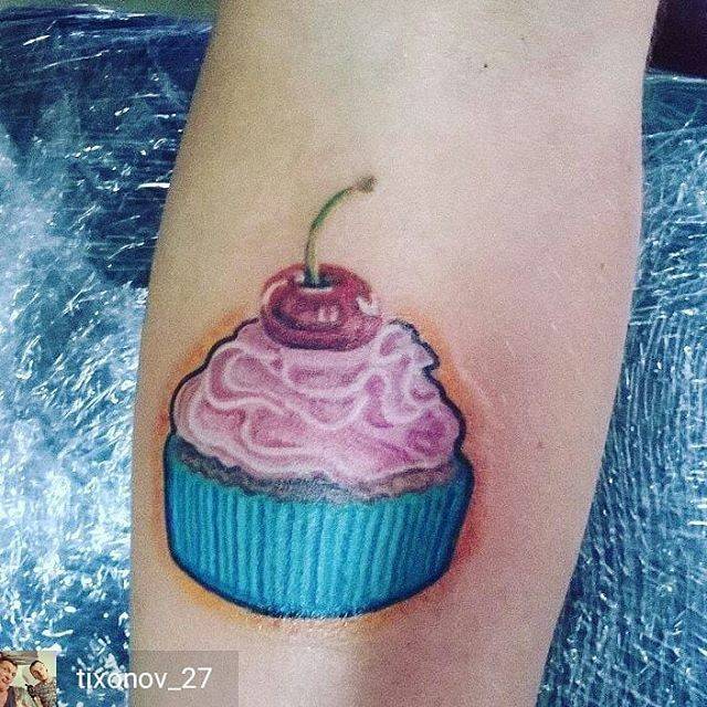 Для дівчат на руці передпліччі, фото -  Teta Tattoo