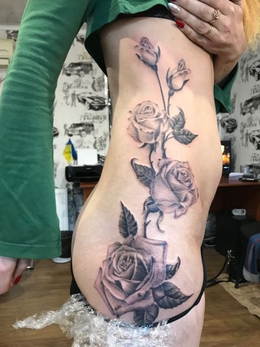 Троянда чорно-білі квіти, фото - Тату майстер Николай Ярмак