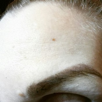 Коррекция + окрашивание бровей (хна\краска)
                    Бровіст Карина Салькова  Харків