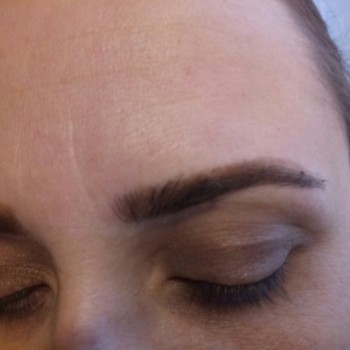 Коррекция + окрашивание бровей (хна\краска)
                    Бровіст Карина Салькова  Харків