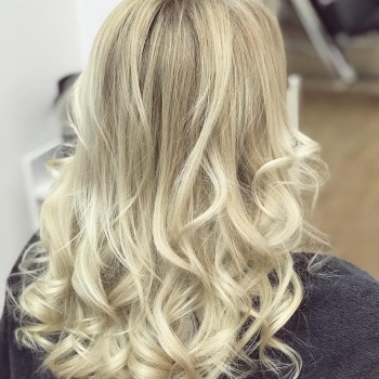 Окрашивание волос
                    Перукар Юлия Київ