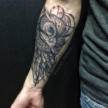 Тату для хлопців на руці чорно-білі, фото - Тату майстер Машка Хурмина