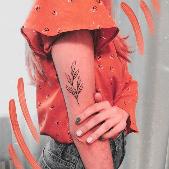 Женские на руке черно-белые, фото - Тату мастер Евгения Омельченко