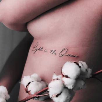 Тату для дівчат чорно-білі напис, фото - Тату майстер Евгения Омельченко