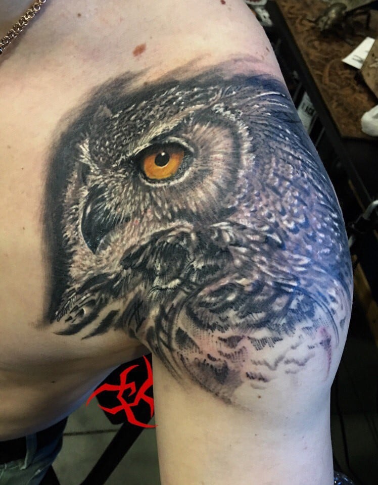 Мужские на плече цветные, фото - Тату мастер Константин Михальский