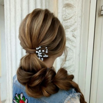 Макияж + прическа и моделирование бровей
                    Візажист Ирина Стекольникова Одеса