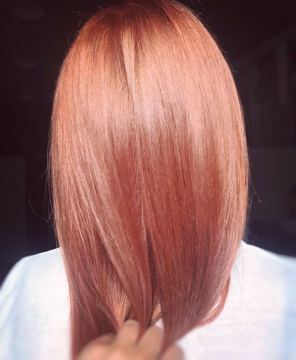 Сложное окрашивание блонд клубничный, фото -  Look At Me beauty studio