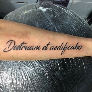 Для хлопців на передпліччі чорно-білі, фото - Тату салон Lorizen Tattoo