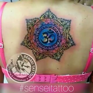 Для дівчат кольорові на спині, фото -  Sensei Tattoo