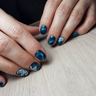 Манікюр з малюнком синій котяче око, фото - Майстер манікюру Анна