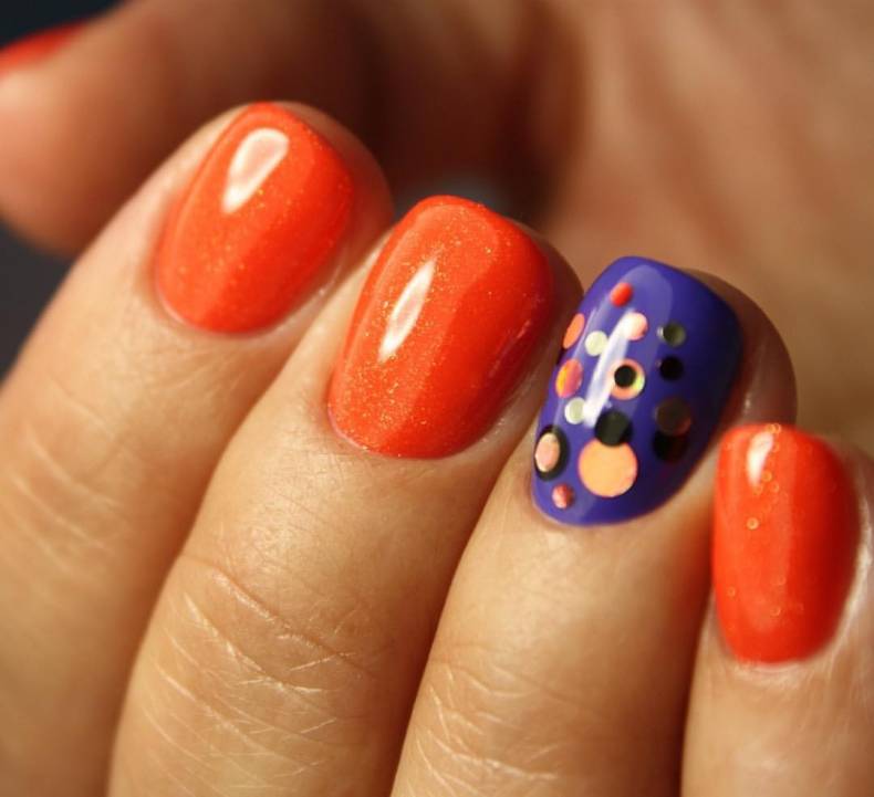 Манікюр на короткі нігті з малюнком яскравий, фото - Майстер манікюру Nails and Shugaring