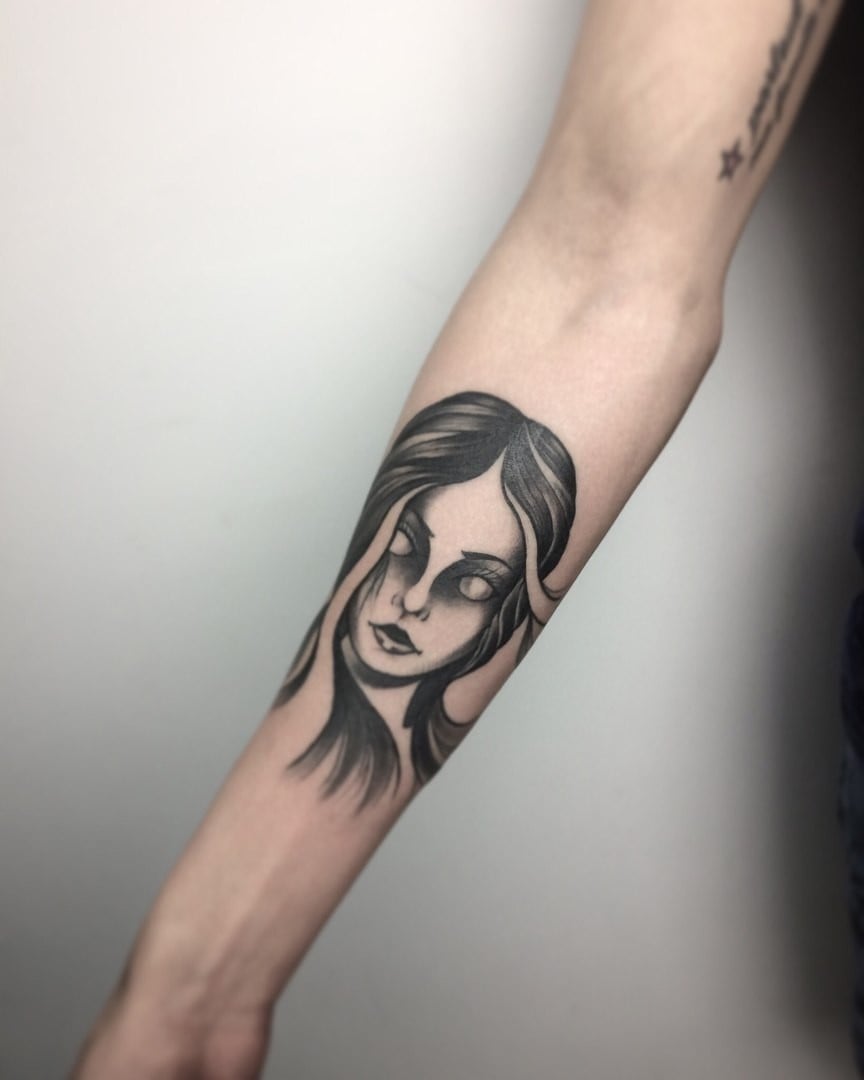 Для хлопців на передпліччі чорно-білі, фото - Тату майстер Максим Чёрный