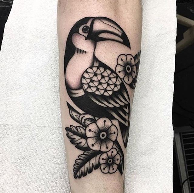 Для хлопців на передпліччі чорно-білі, фото - Тату майстер Tattoo Art