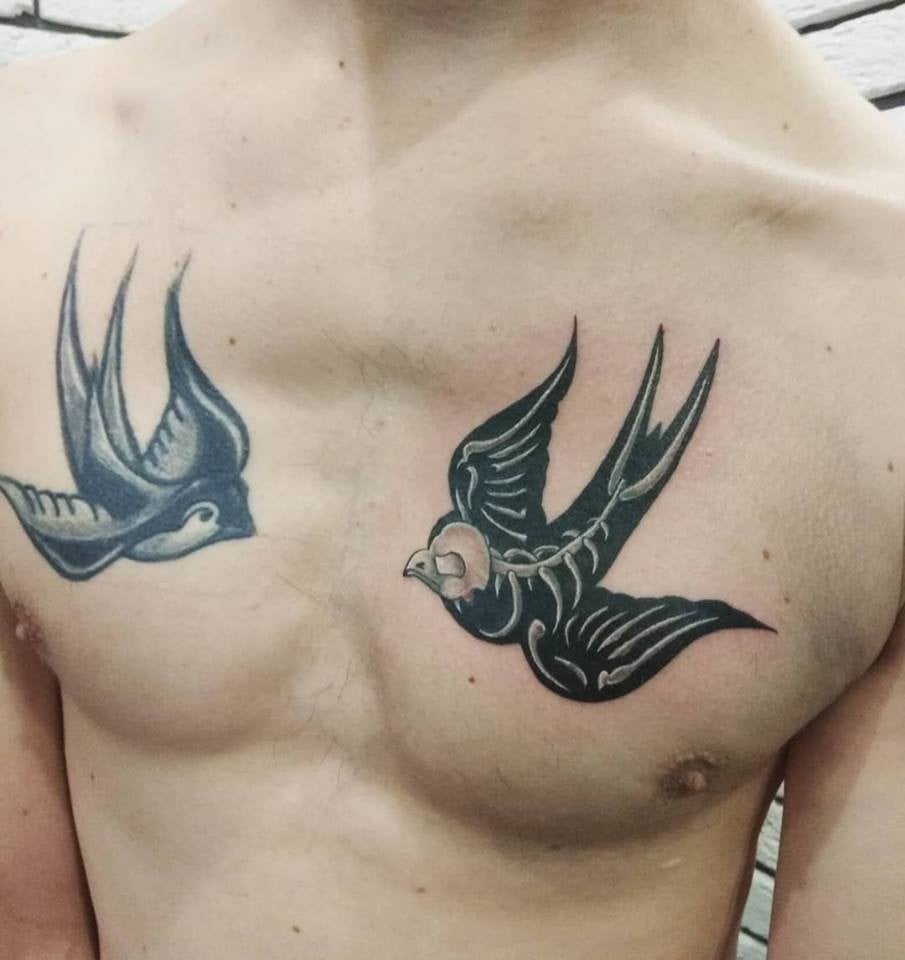 Мужские черно-белые на груди, фото - Тату мастер Таня Зарічна