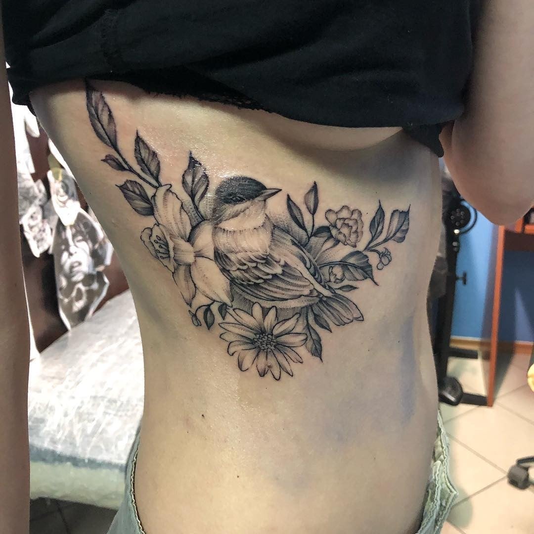 Для дівчат чорно-білі квіти, фото - Тату майстер Иван Леонович