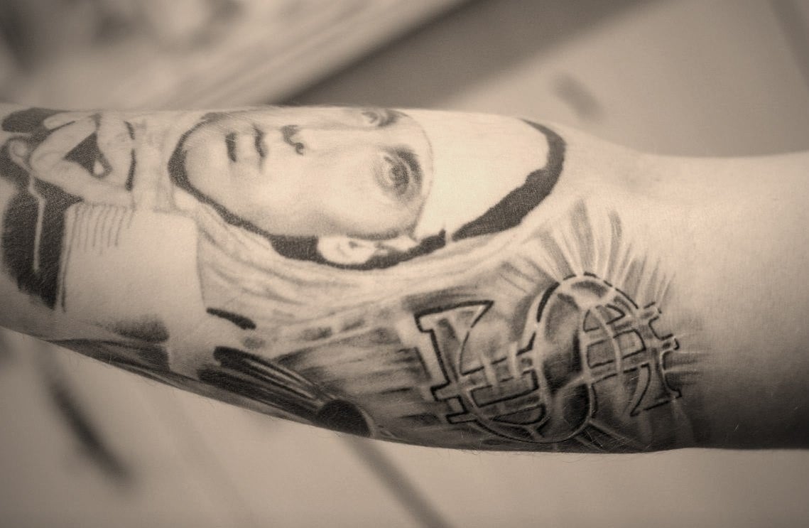 Для хлопців на передпліччі реалізм, фото - Тату майстер Жека Che