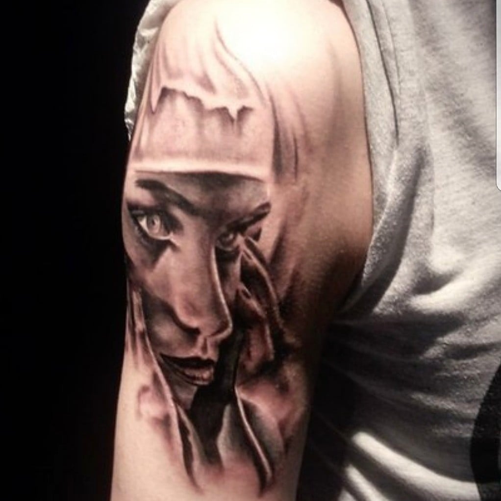 Для хлопців на плечі реалізм, фото - Тату майстер Жека Che