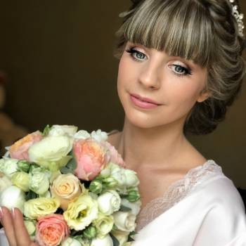 Профессиональный макияж, аэромакияж. Вечерние прически и укладки
                    Визажист Анастасия Кот Одесса