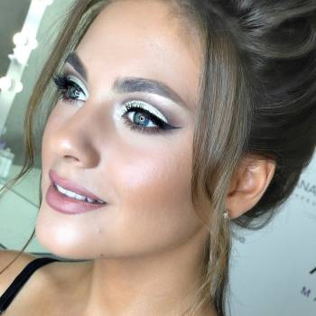 Профессиональный макияж, аэромакияж. Вечерние прически и укладки
                    Визажист Анастасия Кот Одесса