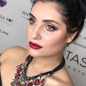 Профессиональный макияж, аэромакияж. Вечерние прически и укладки
                    Визажист Анастасия Кот Одесса