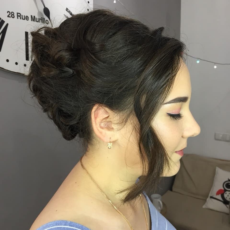 Укладка волос темный цвет прическа пучок, фото - Студия красоты Brave Beauty Bar