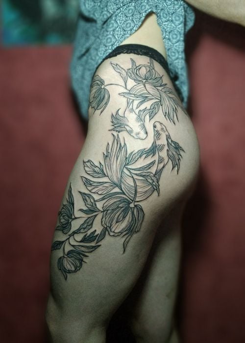 Для дівчат чорно-білі квіти, фото - Тату майстер Саша Кондратьева