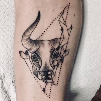 Тату для дівчат на передпліччі чорно-білі, фото - Тату майстер Виктория