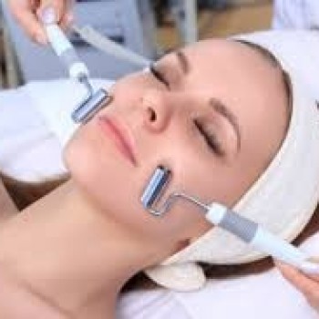 Апаратна косметологія обличчя догляд за обличчям, фото - косметологічний центр E-Studio