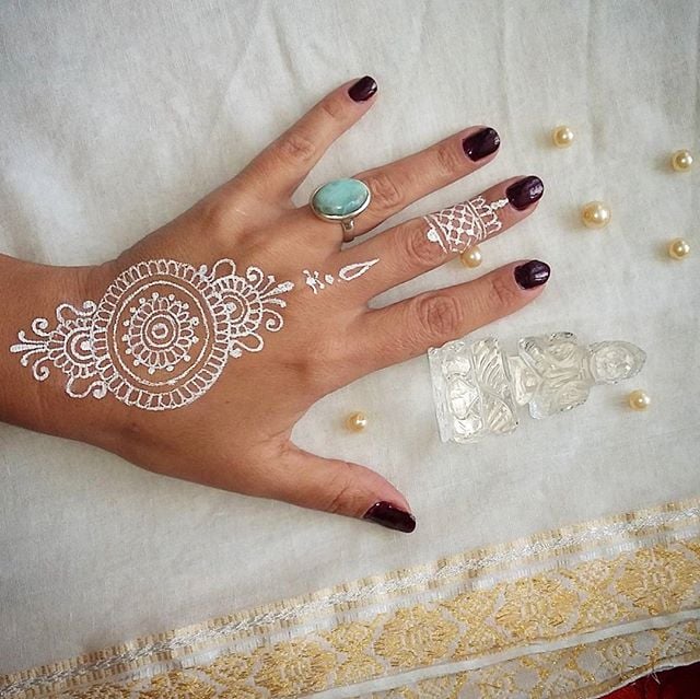 Роспись для фотосессий "Игры в жемчуг", белая краска для тел, фото - Викладач курсів краси Ольга