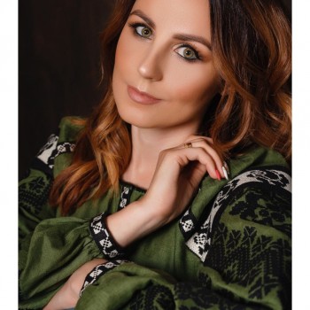 Праздничный макияж
                    Визажист Анна Логвинова Кривой Рог