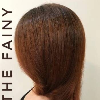 женская стрижка, прямые волосы, оформление бровей, наращивание ресниц