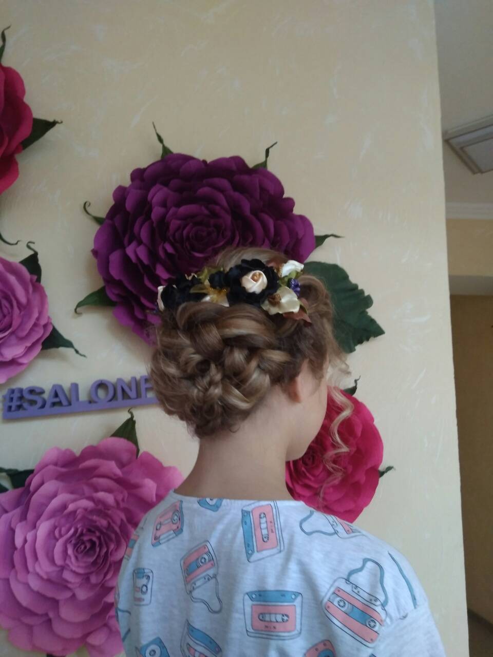 Прическа с элементами плетения, фото - Студия красоты Salon for You