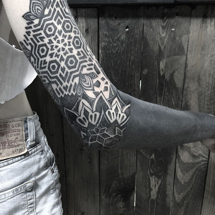 Для дівчат рукав чорно-білі, фото - Тату майстер Адриана Швец