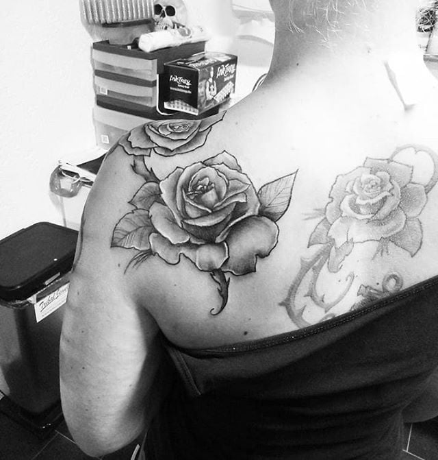 Женские роза черно-белые, фото - Тату мастер Ольга Мартова