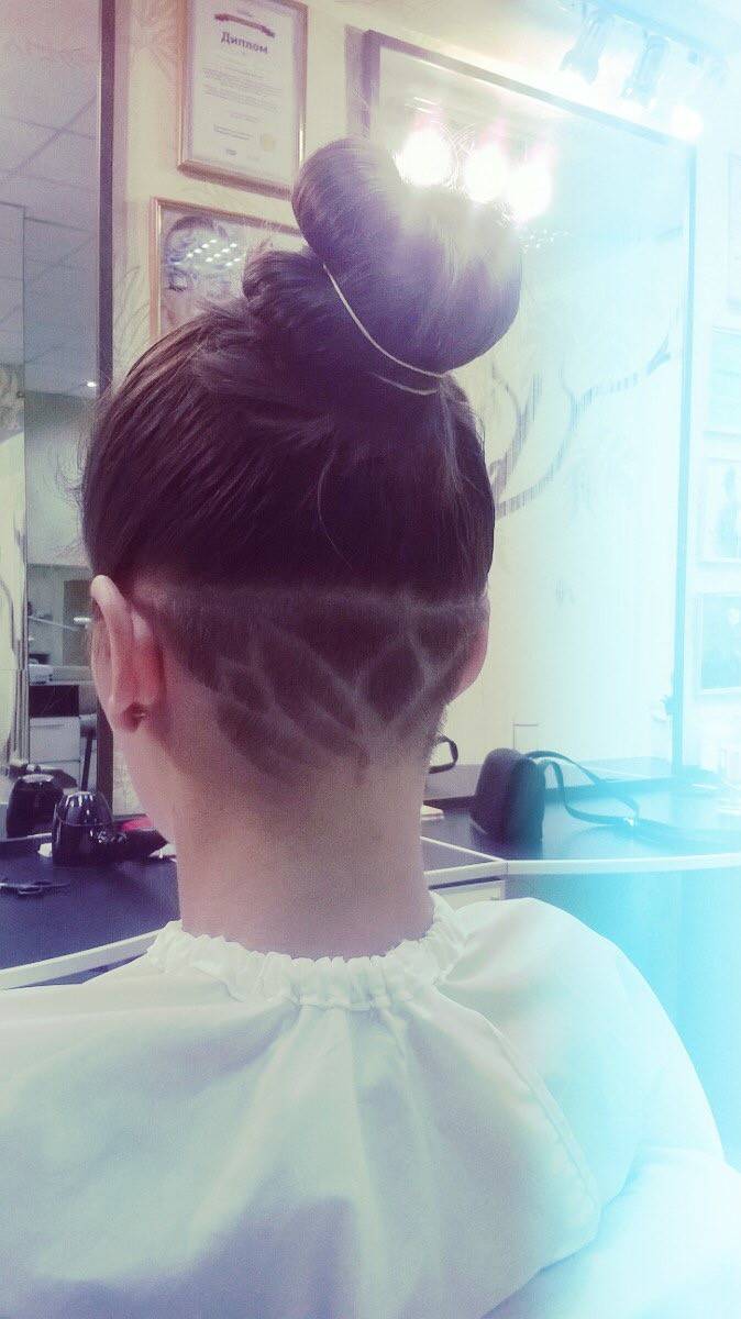 Жіноча стрижка андеркат Малюнок на волоссі (hair tattoo), фото -  Алёна Боня