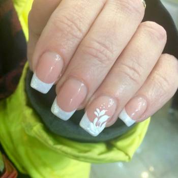 Наращивание ногтей