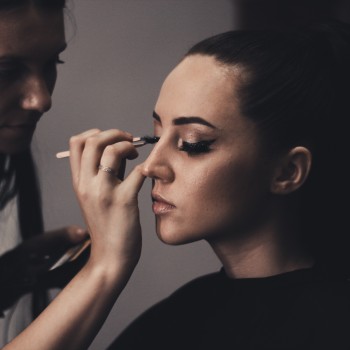 Макияж для фотосессии
                    Салон краси Гримерка Львів