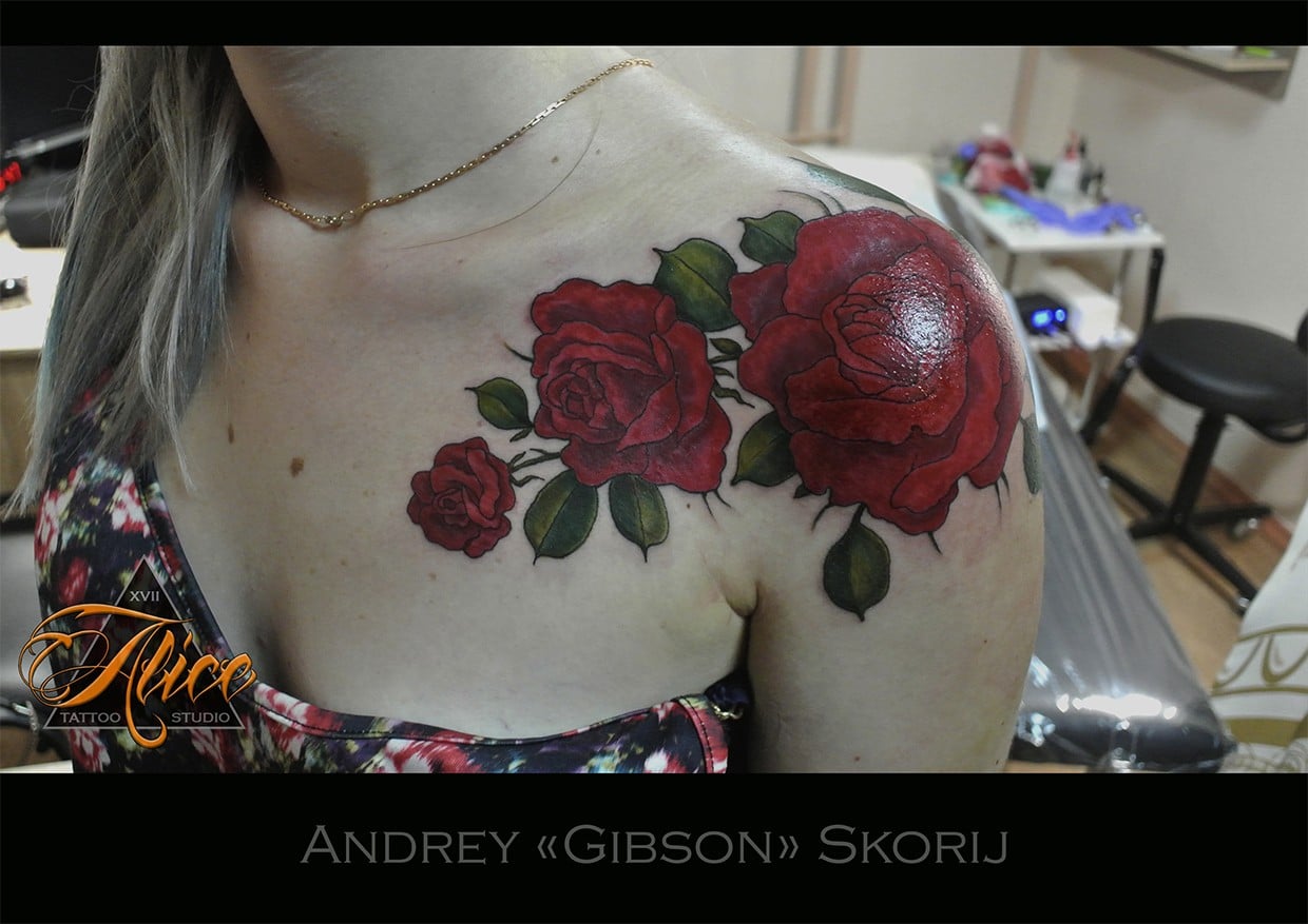 Женские на плече роза, фото - Тату мастер Андрей Скорый