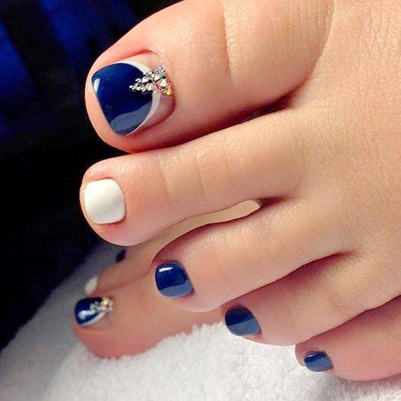 Педикюр красивый с дизайном, фото - Ногтевая студия Fantasy nail