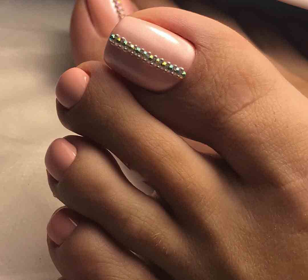 Педикюр красивый с дизайном, фото - Ногтевая студия Fantasy nail