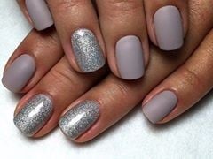 Манікюр на короткі нігті з блискітками матовий, фото - Майстер манікюру Інна