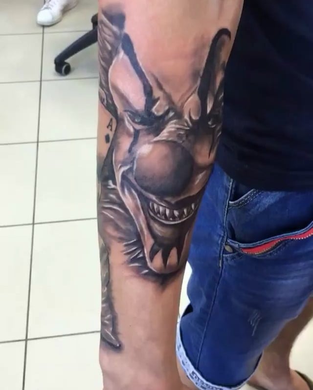 Для хлопців на руці реалізм, фото - Тату салон Paint Skin