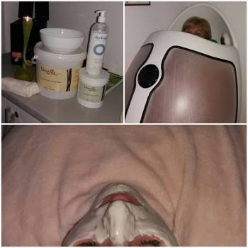 Красивая , ухоженная , подтянутая с ровным рельефом кожа-меч